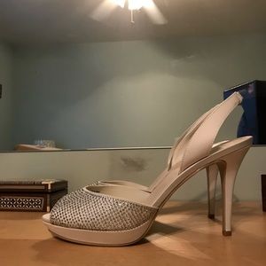 Brand new Davids’s bridal heels